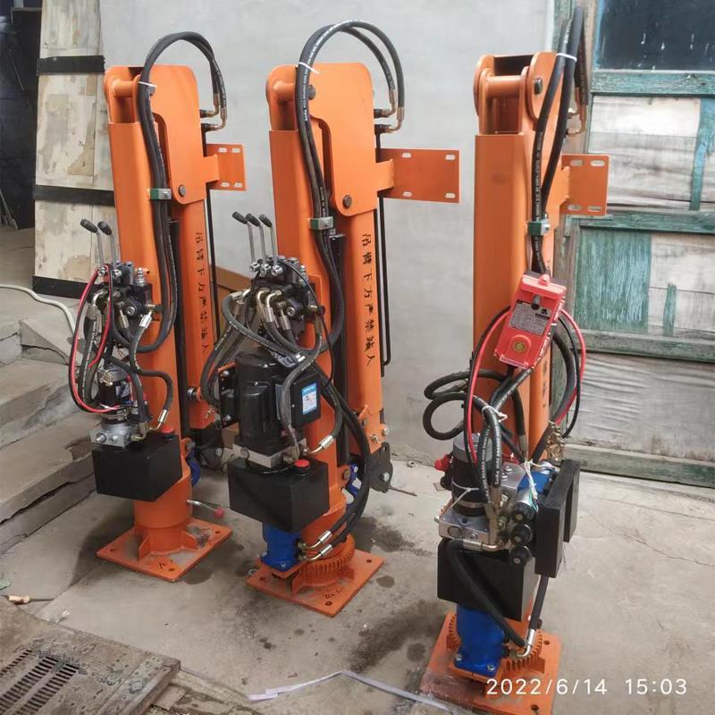 乐至县重汽蓝牌随车吊 3.2吨 国六动力强 液压驱动 农用自卸起重机